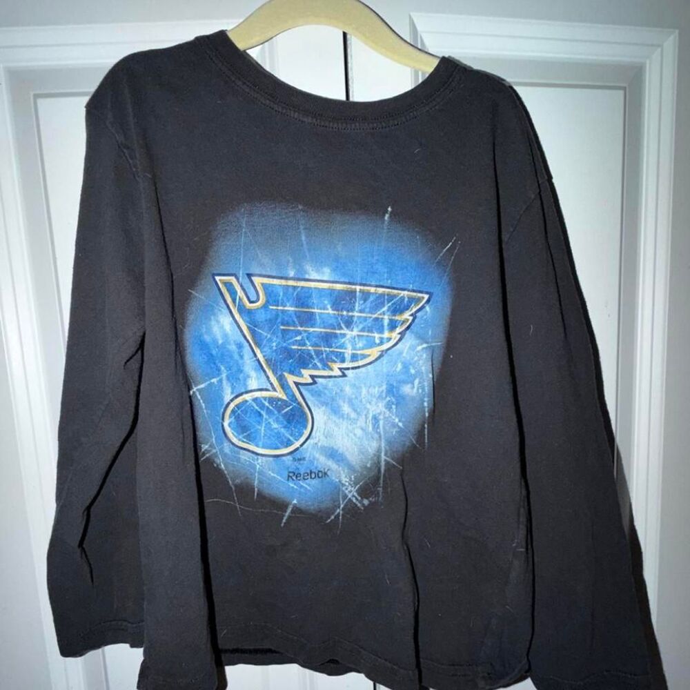 Reebok Black T-shirt